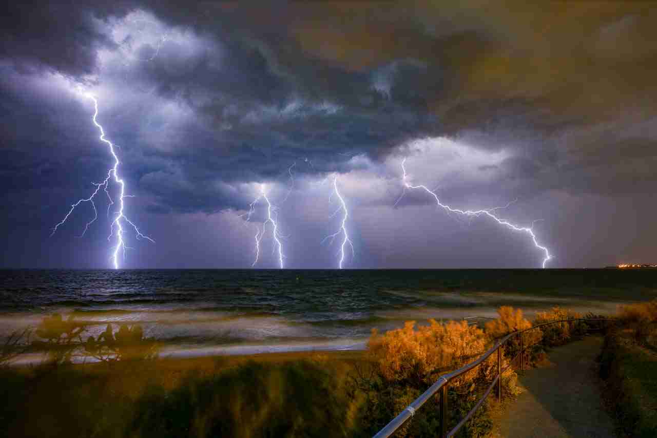 Lighting The Path - Parkdale, Vic | Rob Daniel Images