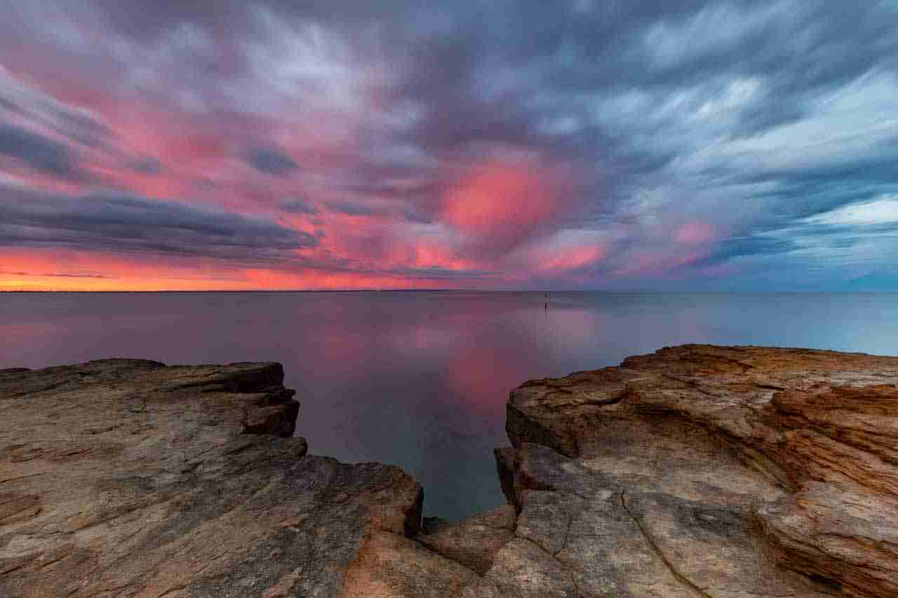 Table Rock Sunrise - Beamauris, VIC | Rob Daniel Images